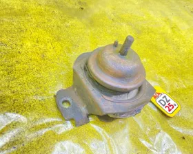 Подушка двигателя Toyota