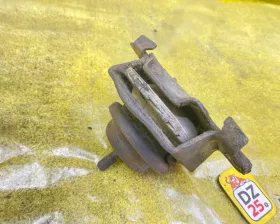 Подушка двигателя Toyota