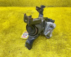 Подушка двигателя TOYOTA