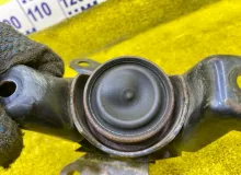 Подушка двигателя TOYOTA COROLLA FIELDER 2010/ЦВЕТ 202 1230537030 ZRE144G 2ZRFAE, передняя правая