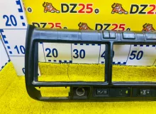 Консоль магнитофона TOYOTA LAND CRUISER 1994/Цвет 183 5541260020 HDJ81 1HDT, передний