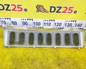 Решетка радиатора SUZUKI