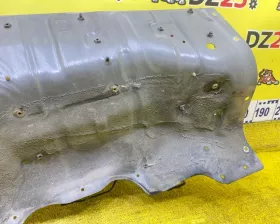 Подкрылок Toyota