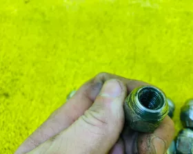 Гайка на колесо Toyota