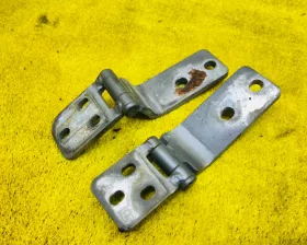 Петли двери багажника Toyota