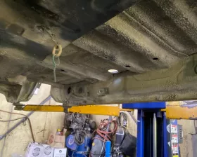 Порог кузова Toyota