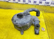 Корпус воздушного фильтра SUZUKI JIMNY SIERRA/JIMNY 1996/Цвет Y13B 1370080C10 JB32W G13B, передний