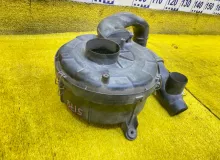 Корпус воздушного фильтра SUZUKI JIMNY SIERRA/JIMNY 1996/Цвет Y13B 1370080C10 JB32W G13B, передний