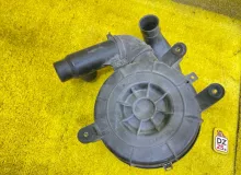 Корпус воздушного фильтра SUZUKI JIMNY SIERRA/JIMNY 1996/Цвет Y13B 1370080C10 JB32W G13B, передний