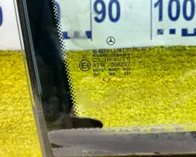 Стекло двери Mercedes-Benz