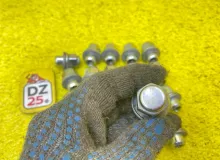 Гайка на колесо TOYOTA WISH 2012/ЦВЕТ 070 9094201007 ZGE20W 2ZRFAE