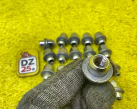 Гайка на колесо TOYOTA