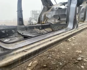 Порог кузова Mercedes-Benz