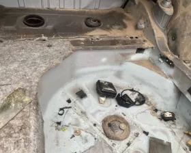 Тазик железный Mercedes-Benz