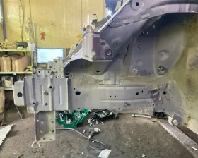 Лонжерон TOYOTA