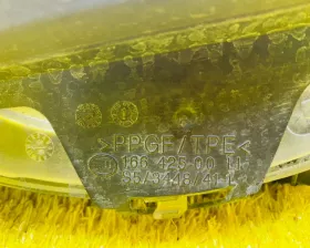 Фара Mercedes-Benz