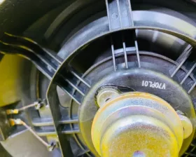 Динамик Toyota