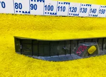 Пластик замка багажника TOYOTA ROOMY/TANK/THOR/JUSTY 2017/Цвет X07 64716B1080 M910A/M910S/M910F/M900S/M900A/M900F 1KRFE, задний