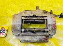 Суппорт TOYOTA LAND CRUISER 1998/Цвет 6Q7 4773060080 HDJ101K 1HDFTE, передний правый