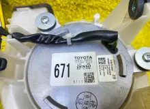 Мотор охлаждения батареи TOYOTA NOAH 2014/Цвет 1F7 G923028030 ZWR80G 2ZRFXE, задний