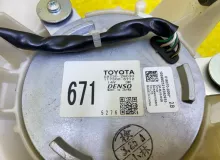 Мотор охлаждения батареи TOYOTA NOAH 2014/Цвет 070 G923028030 ZWR80G 2ZRFXE, задний