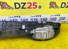 Доводчик двери TOYOTA NOAH 2014/Цвет 1F7 8500528071 ZWR80G 2ZRFXE, задний правый