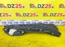 Доводчик двери TOYOTA NOAH 2014/Цвет 070 8500528071 ZWR80G 2ZRFXE, задний правый