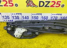Доводчик двери TOYOTA NOAH 2014/Цвет 070 8500528071 ZWR80G 2ZRFXE, задний правый