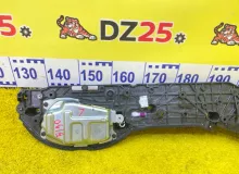 Доводчик двери TOYOTA NOAH 2014/Цвет 070 8500628171 ZWR80G 2ZRFXE, задний левый