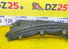 Доводчик двери TOYOTA NOAH 2014/Цвет 070 8500628171 ZWR80G 2ZRFXE, задний левый