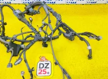 Коса двс TOYOTA NOAH 2014/Цвет 070 8212128B50 ZWR80G 2ZRFXE, передняя