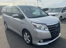 Телевизор TOYOTA NOAH 2014/Цвет 1F7 5320528200 ZWR80G 2ZRFXE, передний