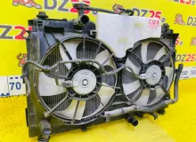 Радиатор основной TOYOTA VOXY 2014/Цвет 1F7 1640037280 ZWR80G 2ZRFXE, передний