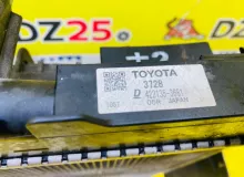 Радиатор основной TOYOTA VOXY 2014/Цвет 1F7 1640037280 ZWR80G 2ZRFXE, передний
