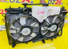 Радиатор основной TOYOTA VOXY 2014/Цвет 1F7 1640037280 ZWR80G 2ZRFXE, передний