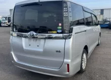 Радиатор инвертора TOYOTA VOXY 2014/Цвет 1F7 G901028030 ZWR80G 2ZRFXE, передний