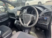 Телевизор TOYOTA NOAH 2014/Цвет 1F7 5320528200 ZWR80G 2ZRFXE, передний