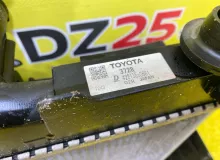 Радиатор основной TOYOTA VOXY 2014/Цвет 202 1640037280 ZRR85W 3ZRFAE, передний