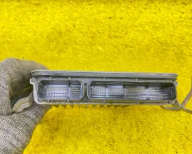 Блок управления двс TOYOTA