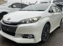 Насадка на глушитель TOYOTA WISH 2012/Цвет 070 1743037340 ZGE20W 2ZRFAE, задняя