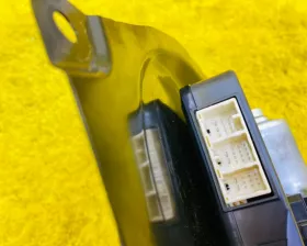 Доводчик двери NISSAN