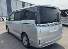 Коса двс TOYOTA VOXY 2014/Цвет 1F7 8212128B50 ZWR80G 2ZRFXE, передняя