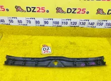 Пластик замка багажника TOYOTA NOAH 2014/Цвет 202 6793528100C0 ZRR85W 3ZRFAE, задний