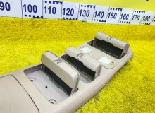 Светильник салона TOYOTA LAND CRUISER 2002/Цвет 057 8126060061A1 UZJ100W 2UZFE, передний