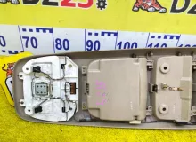 Светильник салона TOYOTA LAND CRUISER 2002/Цвет 057 8126060061A1 UZJ100W 2UZFE, передний