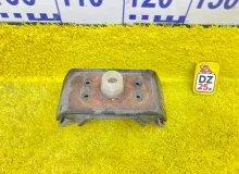 Подушка коробки передач TOYOTA TUNDRA 1999/Цвет 056 1237150100 UCK40L/UCK41L/UCK30L/UCK31L/VCK40L/VCK30L/GSK30L 2UZFE, передняя