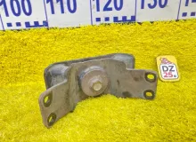 Подушка коробки передач TOYOTA TUNDRA 1999/Цвет 056 1237150100 UCK40L/UCK41L/UCK30L/UCK31L/VCK40L/VCK30L/GSK30L 2UZFE, передняя
