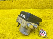 Блок abs NISSAN SERENA 2012/Цвет KBB 476601VA8E HFC26 MR20DD, передний