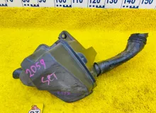 Корпус воздушного фильтра TOYOTA VOXY 2014/Цвет 1F7 1775037080 ZWR80G 2ZRFXE, передний