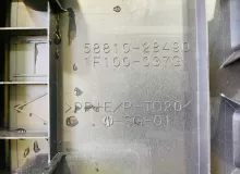 Бардачок между сиденьями TOYOTA NOAH 2014/Цвет 070 861C028010 ZWR80G 2ZRFXE, передний
